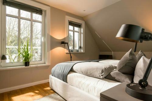 Voodi või voodid majutusasutuse Luxury Apartment With Lagoon View In Loddin toas