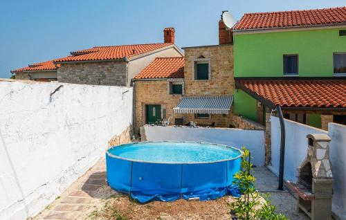 Amazing Home In Barban With Wifi