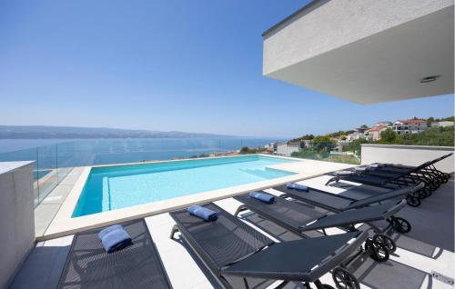 Gorgeous Apartment In Stanici