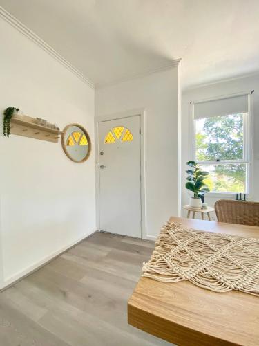 Fotografie z fotogalerie ubytování Scenic 3BR Stay | Mountain Views & Peaceful Vibes v destinaci Morwell