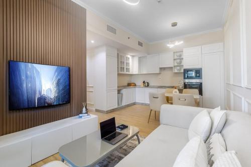 Luxury 2BHK in Dubai Marina w Views Sulafa 1101