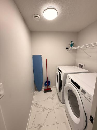 Fotografie z fotogalerie ubytování The Seton Nook - 1BR Suite Near Seton Health Campus, Cineplex and YMCA v destinaci Calgary
