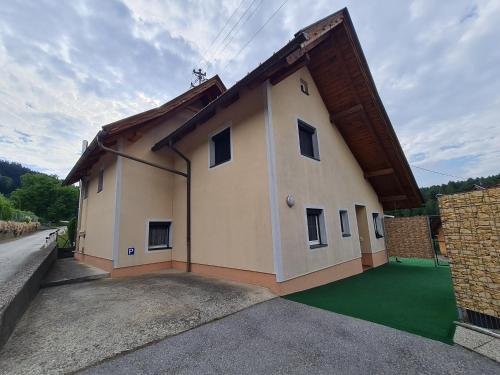 Budova, kde se apartmán nachází