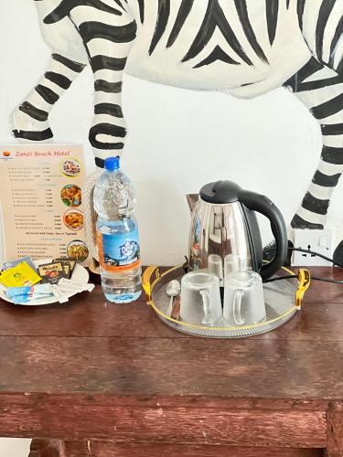 Kemudahan buat kopi dan teh di Zanzi beach hotel