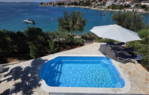 Nice Home In Okrug Gornji With Sauna