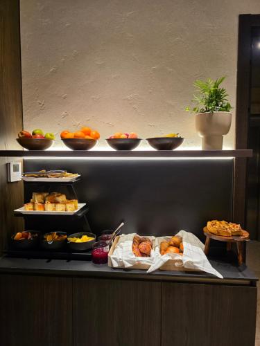 Makanan di atau berdekatan hotel