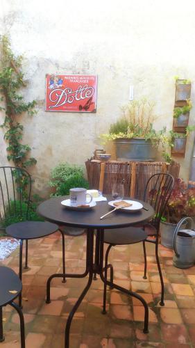 La Casamia, maison avec cour privative, à 2 pas de la Place aux Herbes