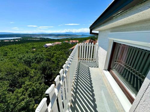 House and Apts. in Jadranovo 51055