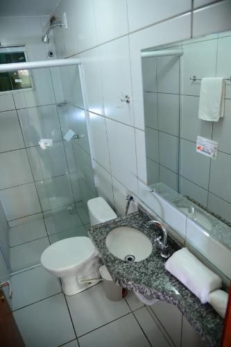 Un baño de Aldenora Flats