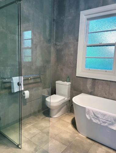 Un baño de Luxe, Style, Superb, Five Star, Stunning Home