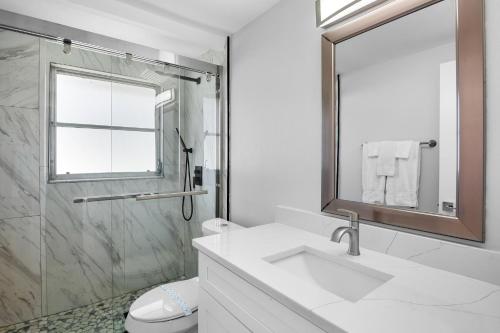 Phòng tắm tại A Place in Paradise Unit B