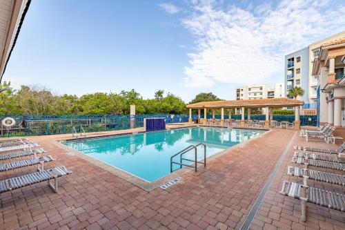 Πισίνα στο ή κοντά στο Oceanwalk 1-401
