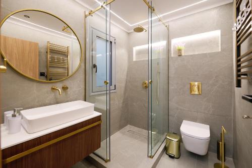 Panos City Apartment - Private parking for motorcycles