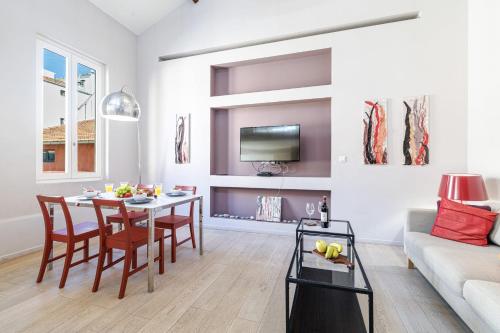 MY CASA - FRANCE 82 - 2 rooms -1 min from the Sea - Parking