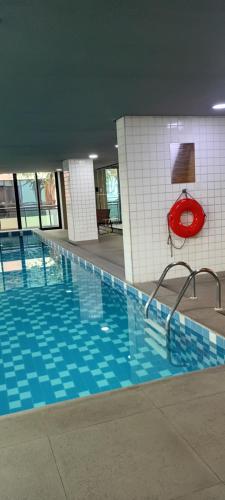 Kolam renang di atau dekat dengan Flat M1601 Ibirapuera
