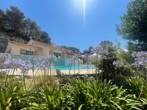 La villa des Carriers- maison avec piscine proche mer