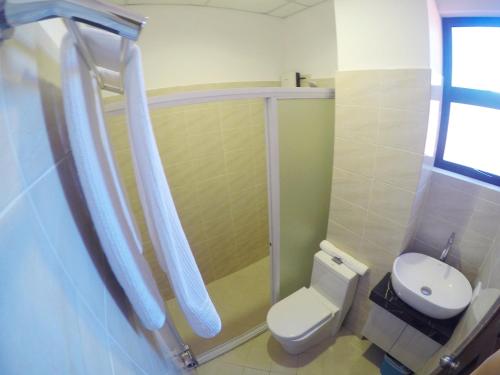 Koupelna v ubytování Golden Gate Suites