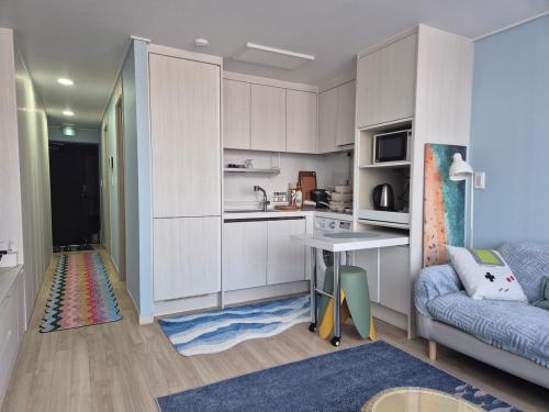 Kuchyň nebo kuchyňský kout v ubytování Dodu Beach House