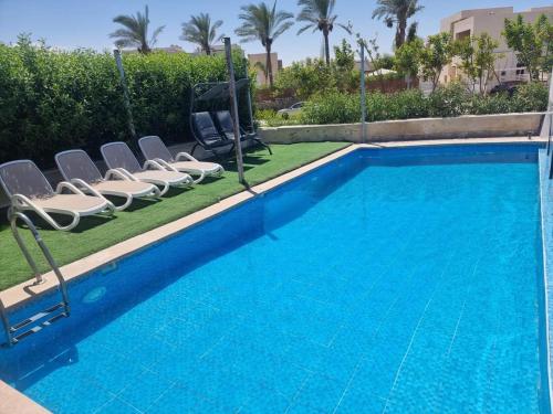 TownvillaHacienda Bay 3 master bedrooms private pool