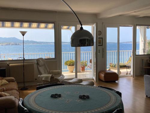 Sanary Bay View Apartment