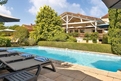 Logis Hôtel-Restaurant Les Voyageurs