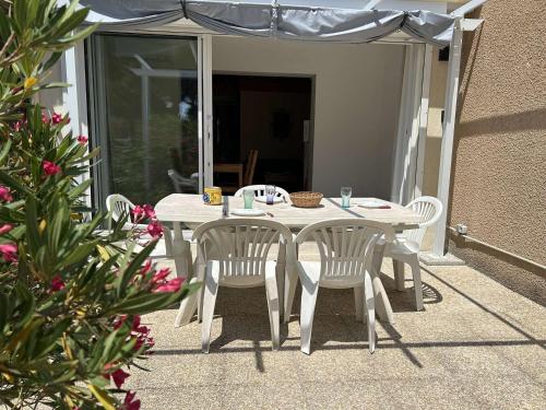 Charmant Pavillon 2 Pièces, Mezzanine, Terrasse et Piscine à 700m de la Plage - Saint Pierre La Mer - FR-1-229D-329