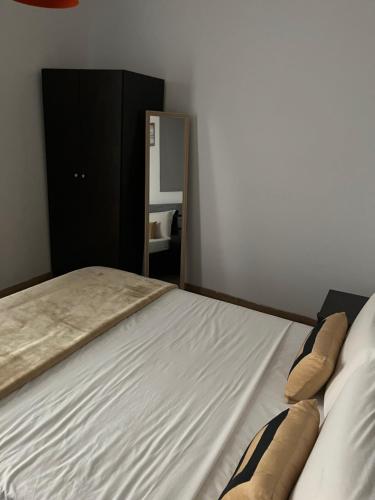 Panos salt lake apartment