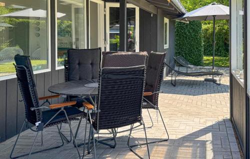 Χώρος καθιστικού στο 2 Bedroom Pet Friendly Home In Roskilde