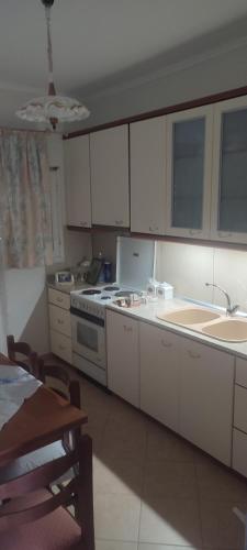Η κουζίνα ή μικρή κουζίνα στο Casa Limone