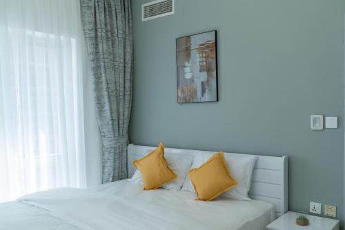 Dubai Marina - 2BHK Luxurious Apartment