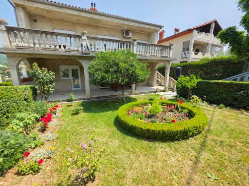 Apartment in Novi Vinodolski 15492