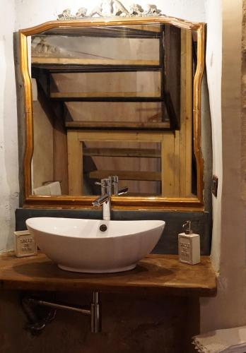 Un baño de B&B Torre di San Caprasio Art Studio