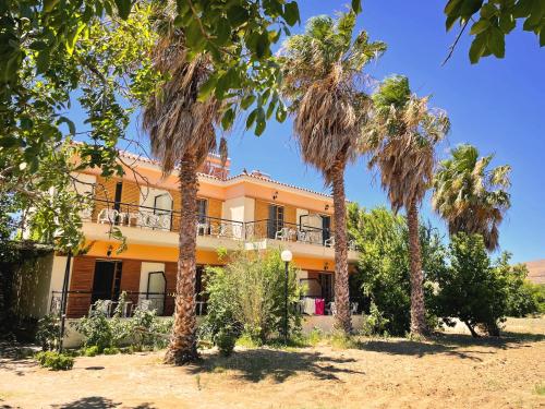 Skala Eresos Paradise Studios