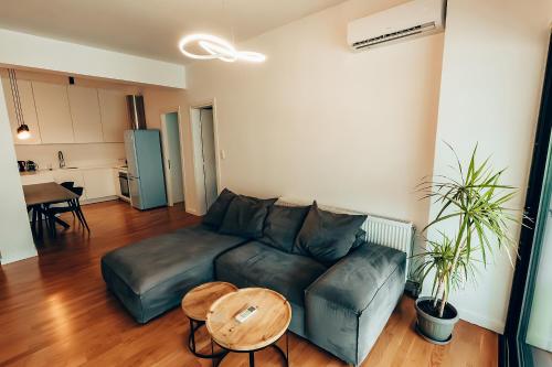 4 guests apartment near Glyfada center