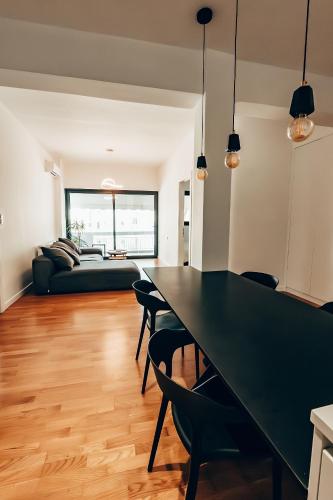 4 guests apartment near Glyfada center
