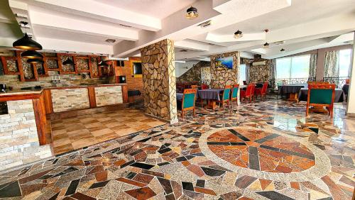 Gallery image of AZURA BAY HOTEL & Lounge in Dobra Voda