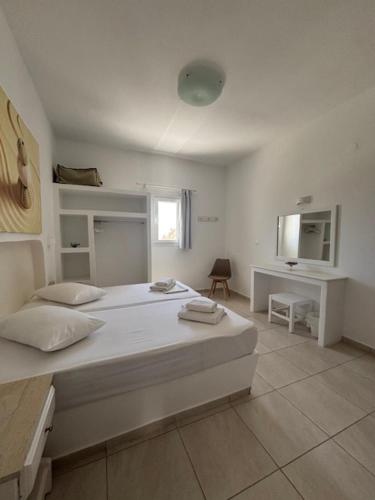 Gallery image of Aegeo Inn in Antiparos Town