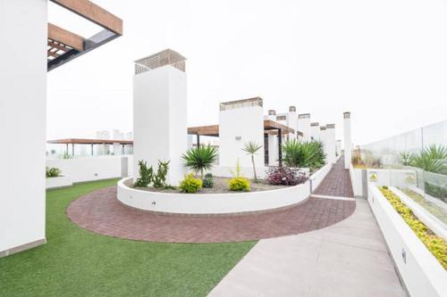 Ocean View Beautiful Aparmentにある庭
