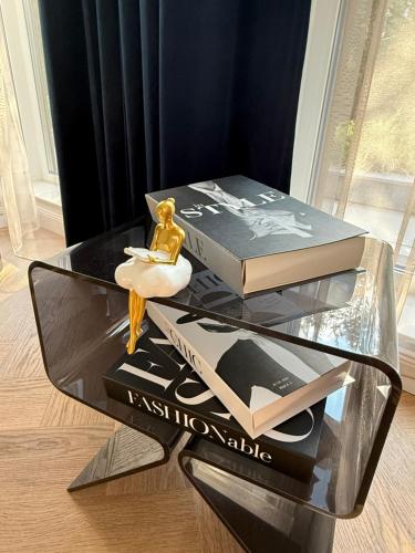 The Giraffe's apartment