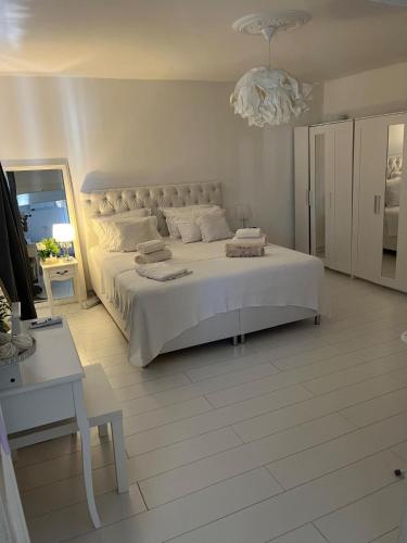 City Square Apartment
