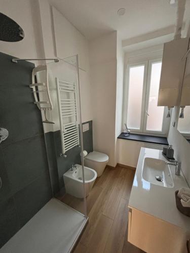 Ένα μπάνιο στο CasaPlaya in Vernazhola
