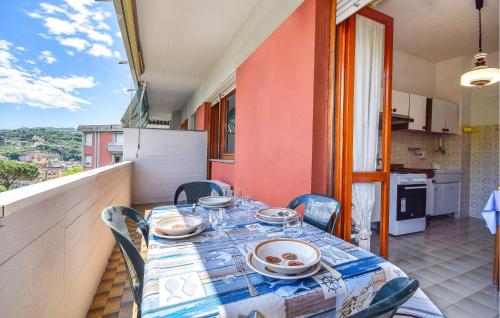 Η κουζίνα ή μικρή κουζίνα στο Stunning Apartment In Rapallo With Wifi