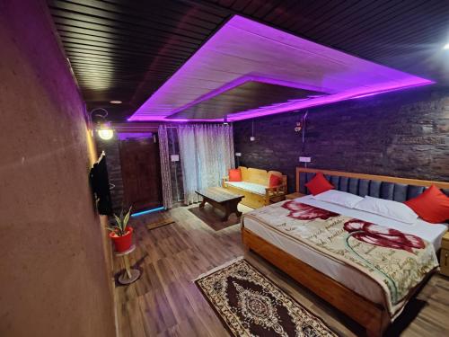 Postel nebo postele na pokoji v ubytování Nature Villaas BASA HOMESTAY