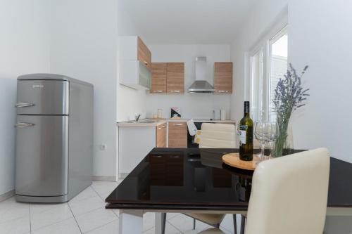 Apartment Maja with 2 berdooms, Kaštel Lukšić