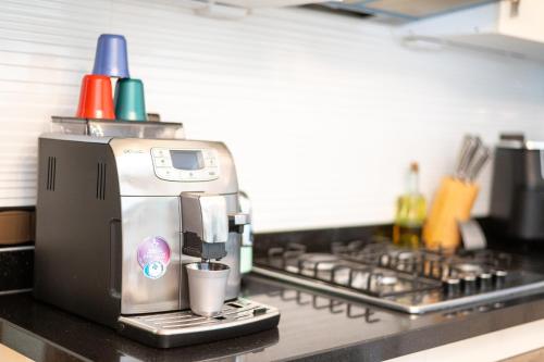 Una cocina o cocineta en Skyline Retreat