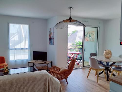 Χώρος καθιστικού στο Evasion chic au coeur de la ville et proche plage - Garage privé - Deux chambres