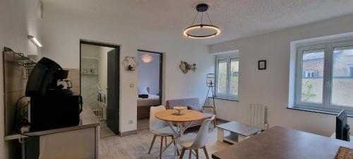 Iris centre-ville T2 rénové cocon cosy parking 35 m2