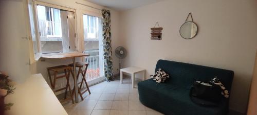 Avignon intra muros Pont et Palais des Papes