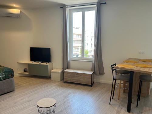 Studio indépendant climatisé à Lyon 8