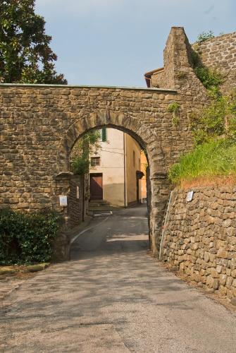 Φωτογραφία από το άλμπουμ του Holiday Home Il Borgo Degli Agrumi σε Uzzano